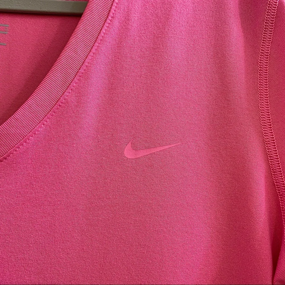 Nike dri fit pink tee shirt Size L